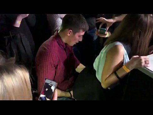 ❤️ Äkta sex på en rysk nattklubb. 18-årig rysk tjej i anus och vagina knullad på en nattklubb. ☑ Fuckingvideo at us sv.hotpornphotos.ru ❌